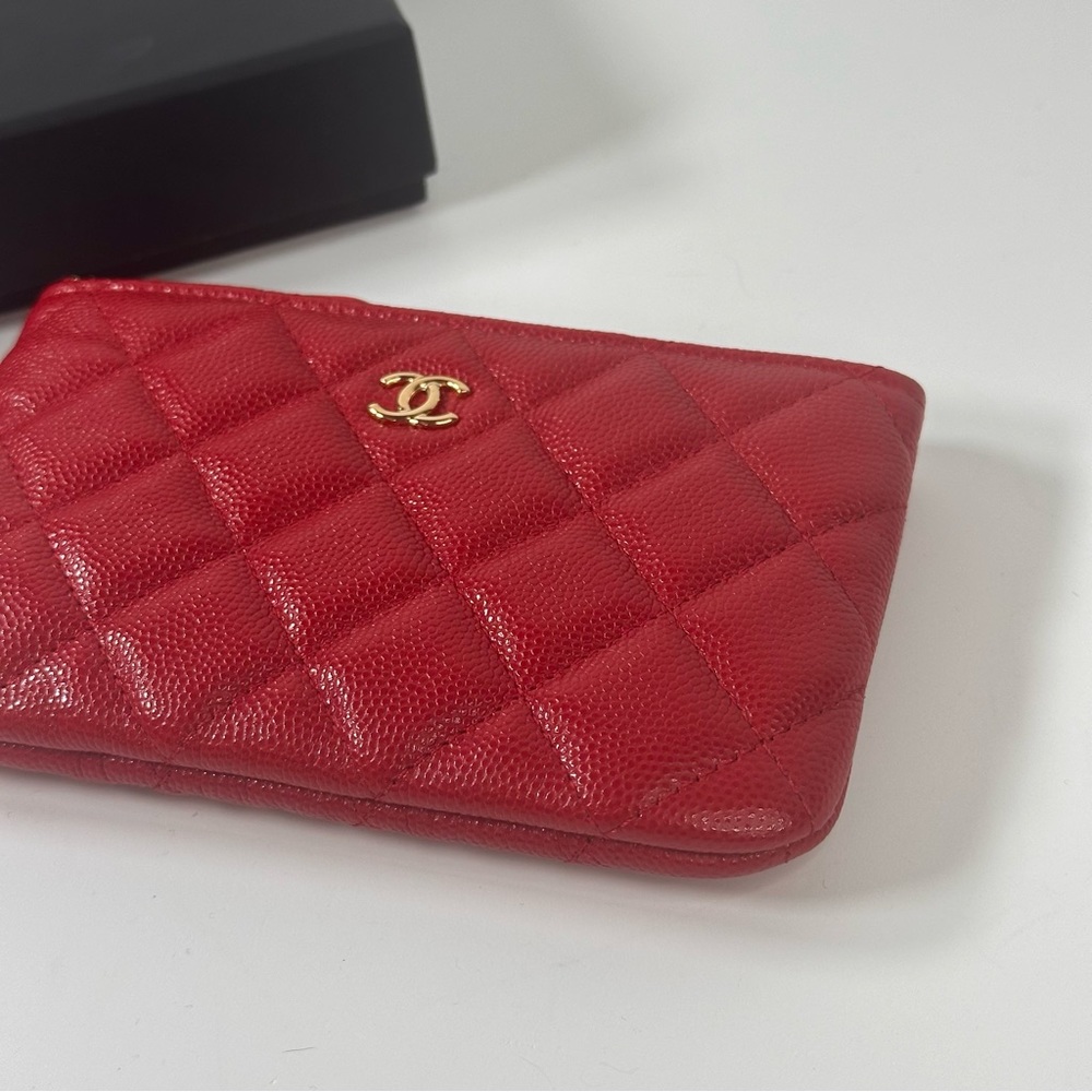 Caviar Quilted Small Cosmetic Case Red - Picture 5 of 14